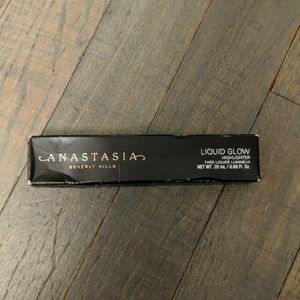 Anastasia beverly hills liquid glow highlighter